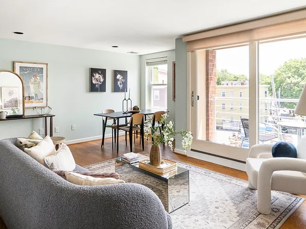 97 Kirkland St #401, Cambridge, MA 02138