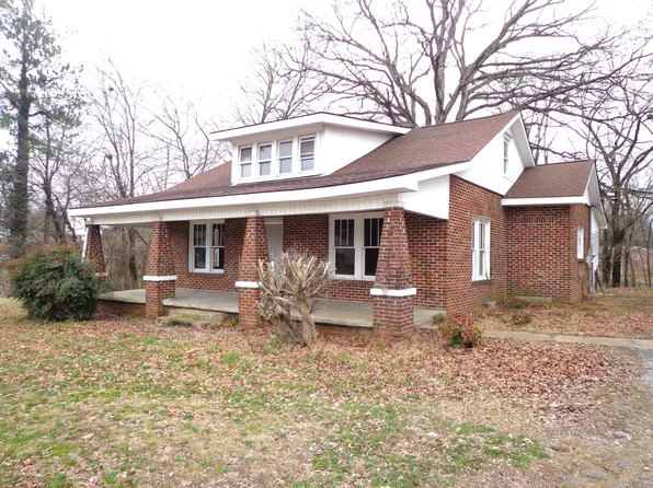 9805 Highway 70 E, McEwen, TN 37101