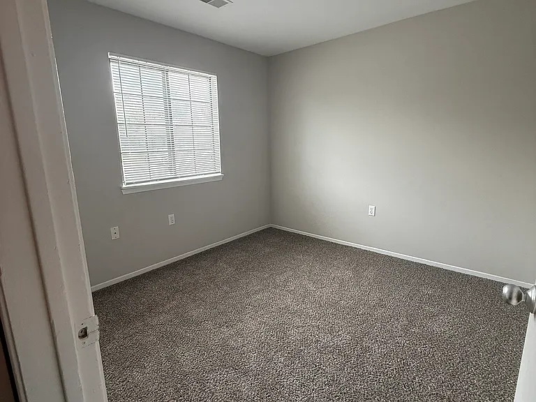 1256 Oxford Manor Ct #1 — Photo 17