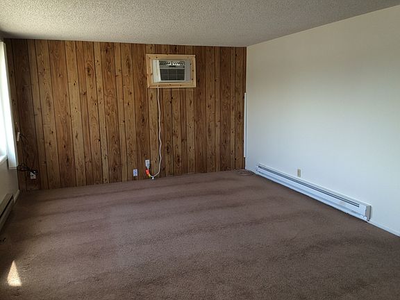 3rd image of 456 N Dale Rd