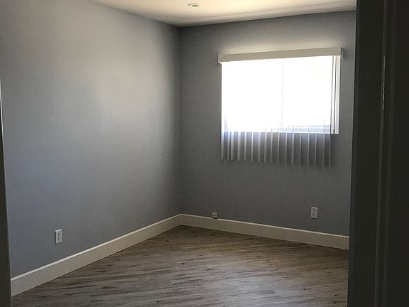 4th image of 1109 Gaywood St