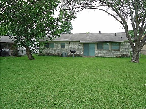 4th image of 1418 Caladium Dr