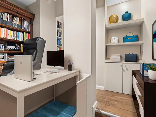 310 East 46th Street image 9 of 13