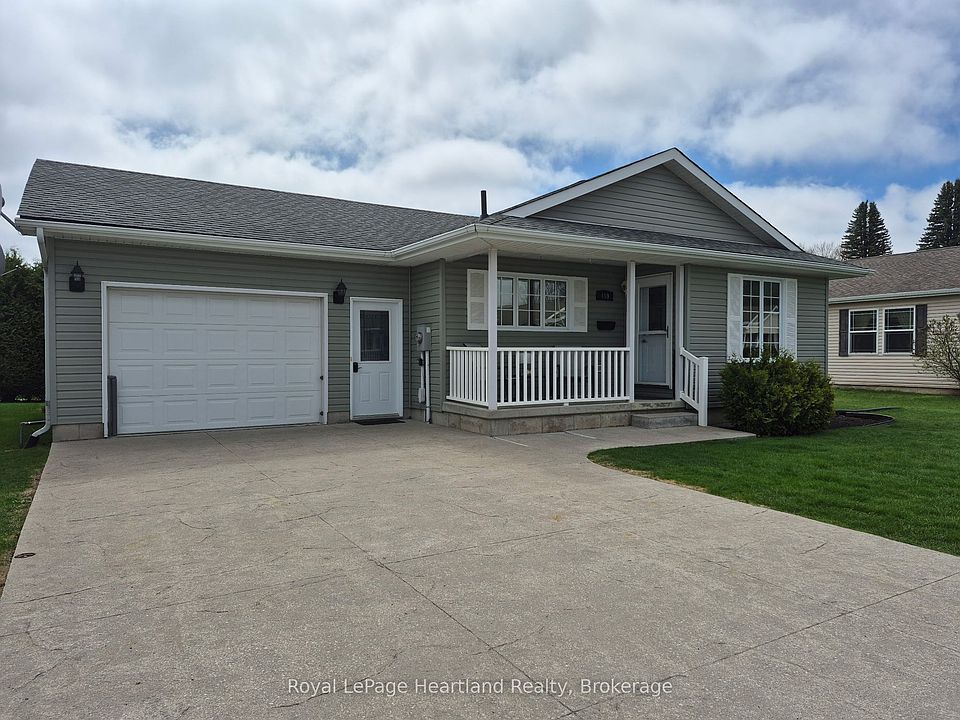 1st image of 459 Richard Cres