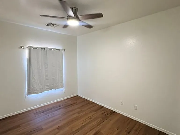 9007 W Hess St — Photo 10
