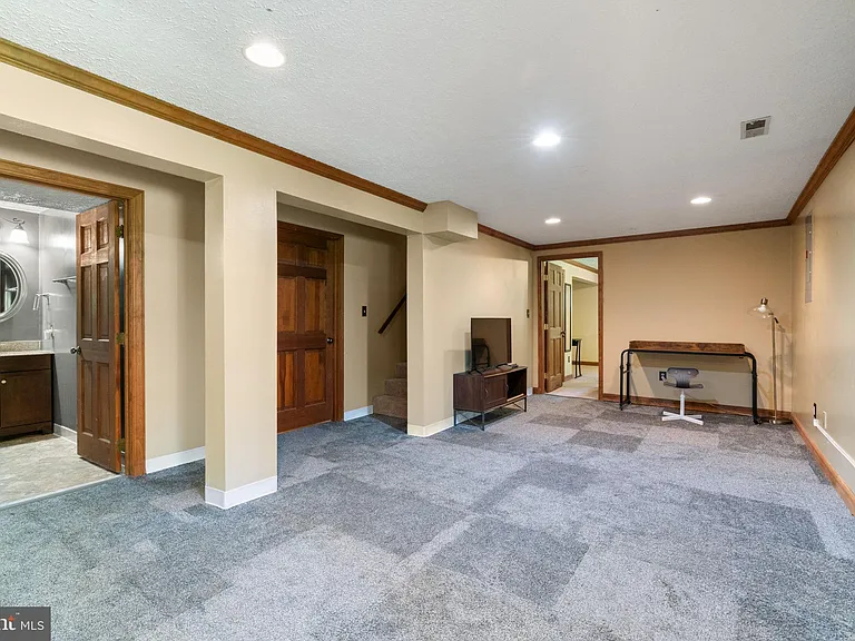 127 Pilgrim Cv — Photo 30