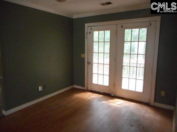 4th image of 247 Thornhill Rd