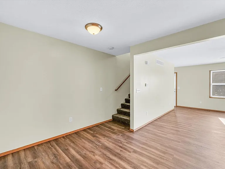 2735 Rainbow Ave — Photo 10