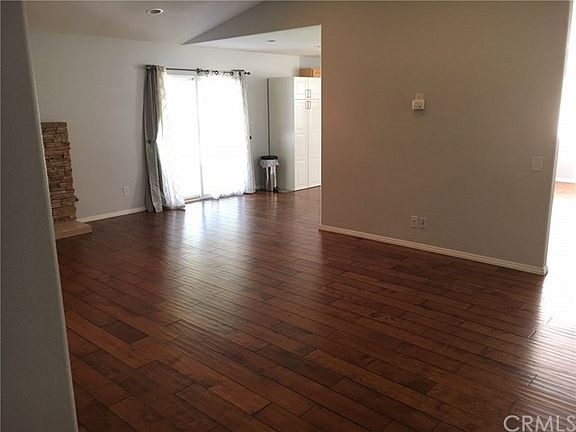 4th image of 1664 Lakewood Ave
