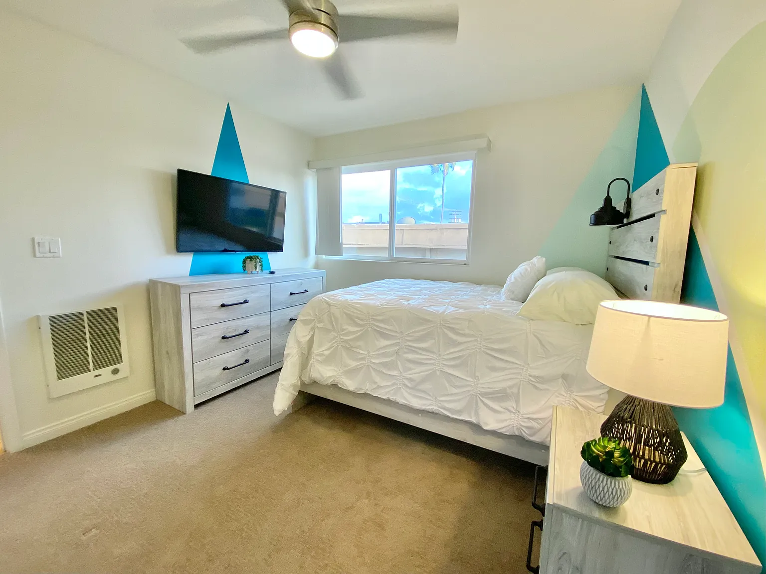 2 bed, 1500 sqft, $4,500 — Photo 3