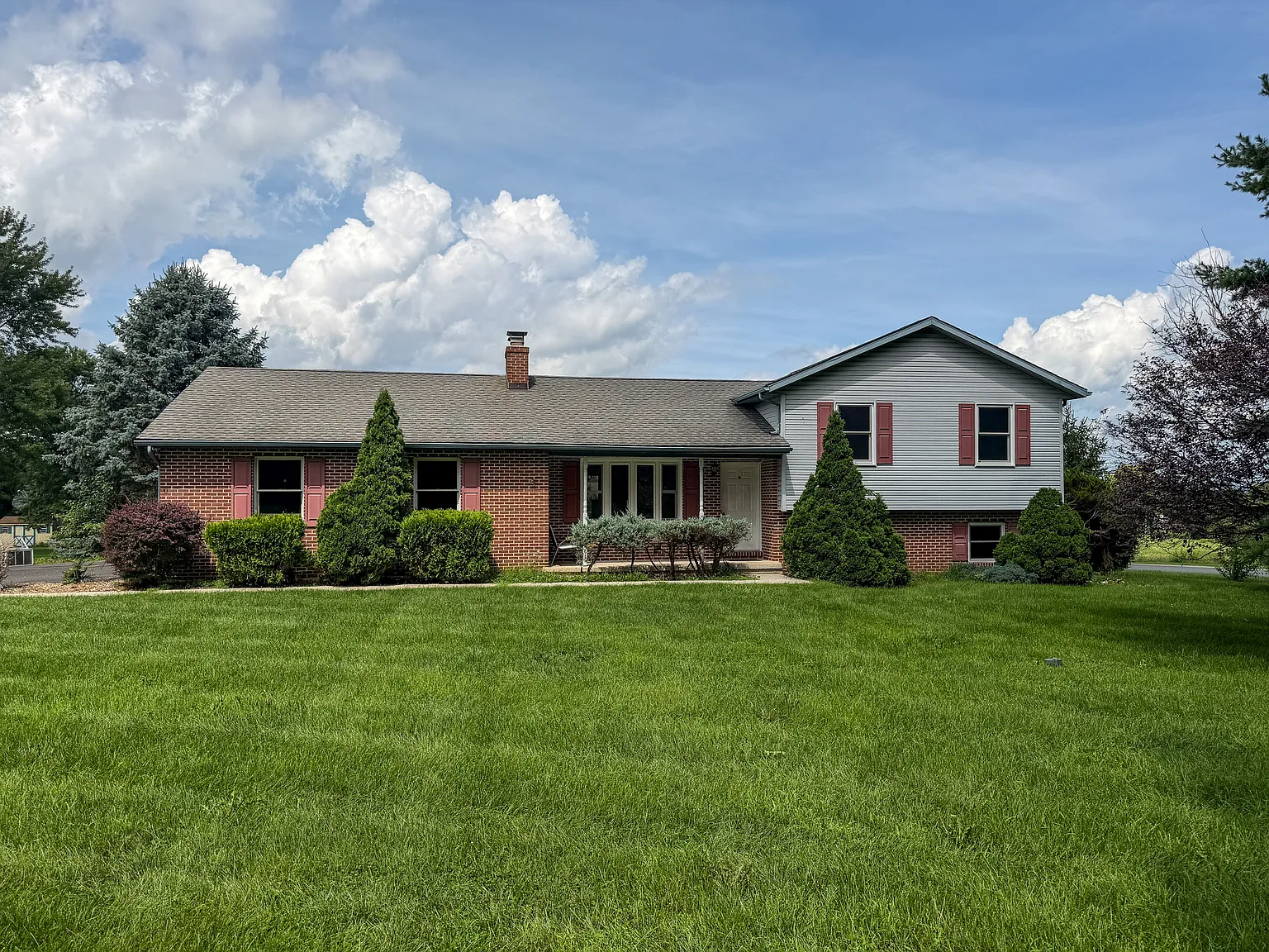 3 bed, 1618 sqft, $1,795 — Photo 1