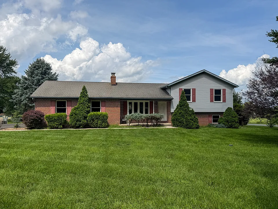 409 E Rosebud Rd