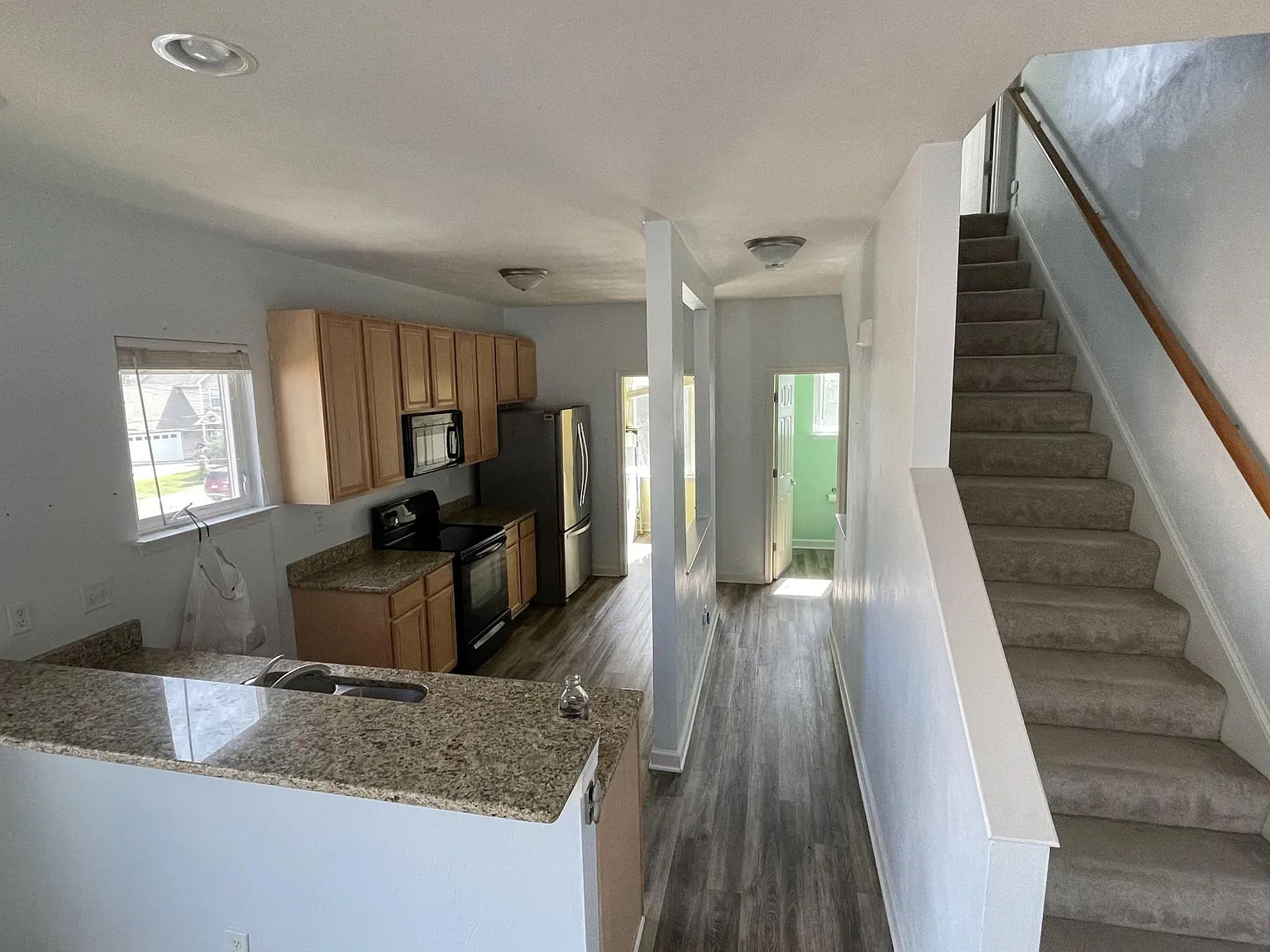 3 bed, 2.5 bath, 1771 sqft, $3,000 — Photo 2