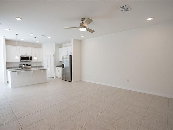 5th image of 2788 Merritt Dr