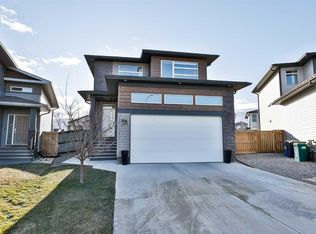 1271 N Pacific Cir W, Lethbridge, AB T1J5V3