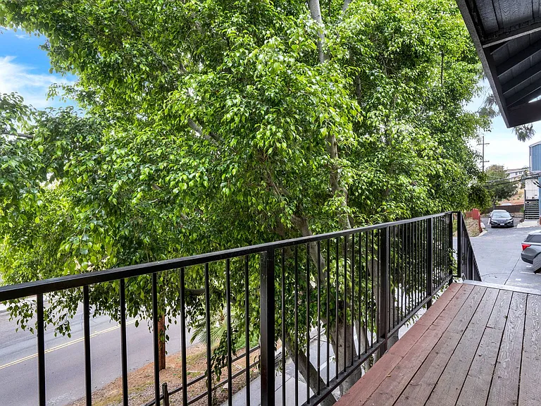 FH - Hilltop Apartments — Photo 25