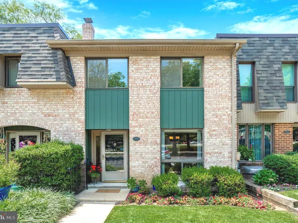 957 Putnam Blvd, Wallingford, PA 19086