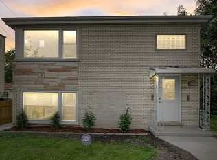 4315 W Melrose St, Chicago, IL 60641