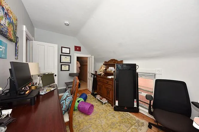2 bed, 1000 sqft, $1,250 — Photo 2