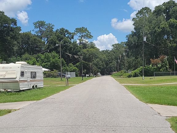4th image of 14206 SE 45th Ct