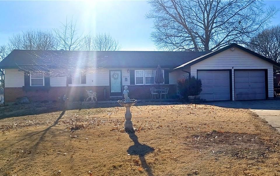 2nd image of 2514 S 49th St