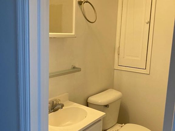 4th image of 502 Dickinson St Floor 2