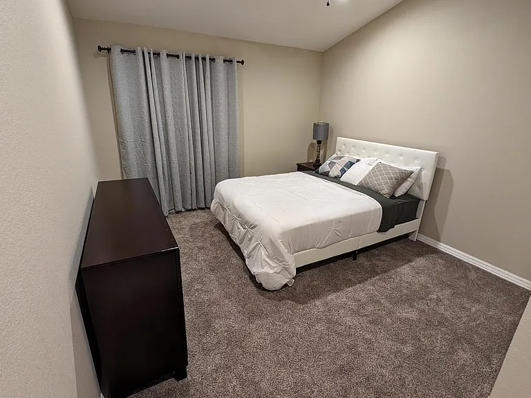 634 Gingham Way — Photo 2