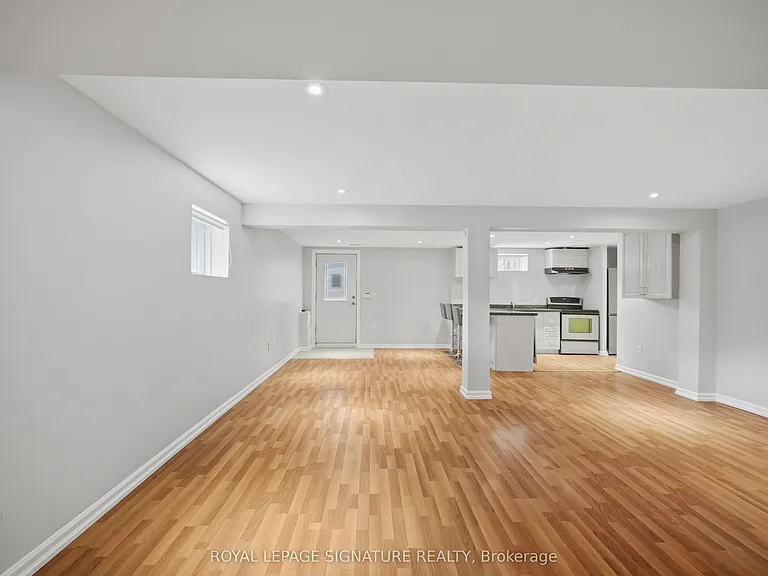 53 Guery Cres #2 — Photo 9