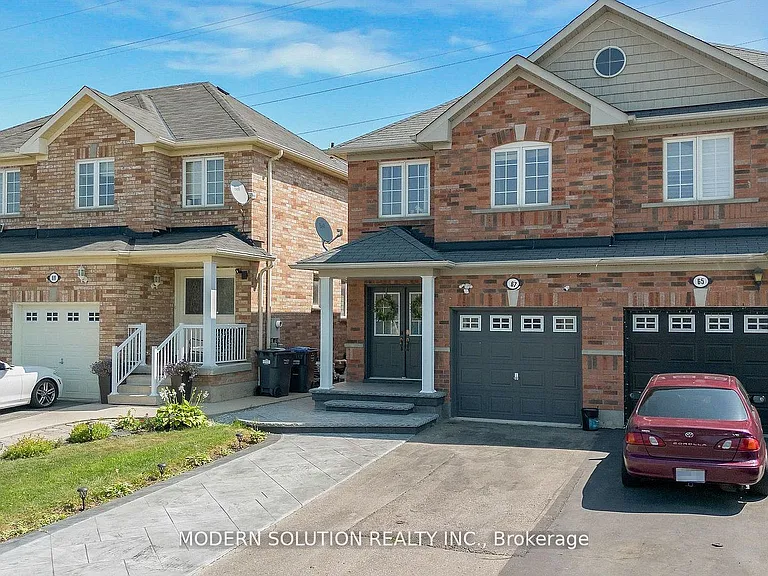 67 Roundstone Dr — Photo 1