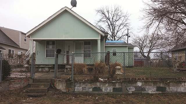 1st image of 1021 Custer Ave