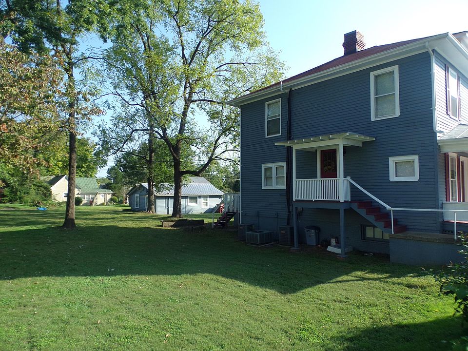 1st image of 400 Lamont St APT 2