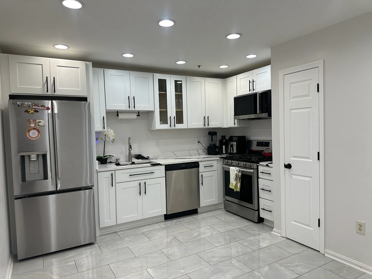 3 bed, 2.5 bath, $1,500 — Photo 4