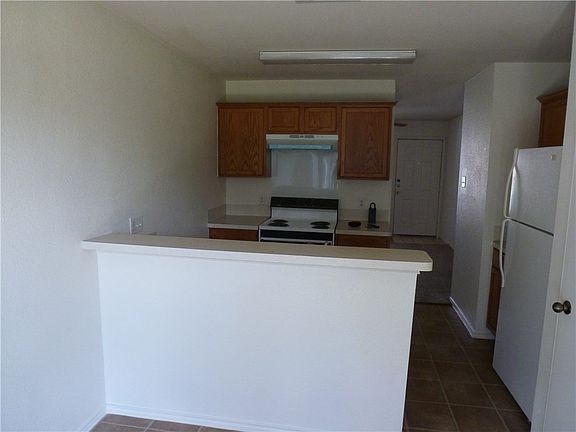 4th image of 1013 Cottonbowl Dr APT B