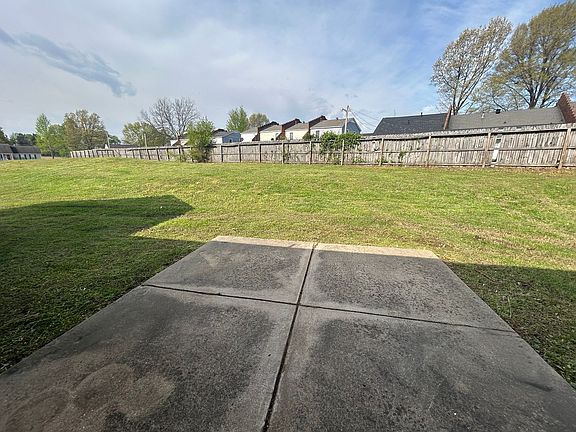 4th image of 125 Farmdale Cv
