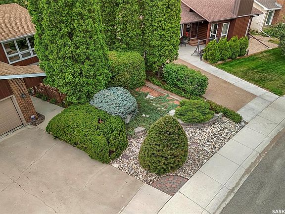 3rd image of 2654 Kliman CRESCENT