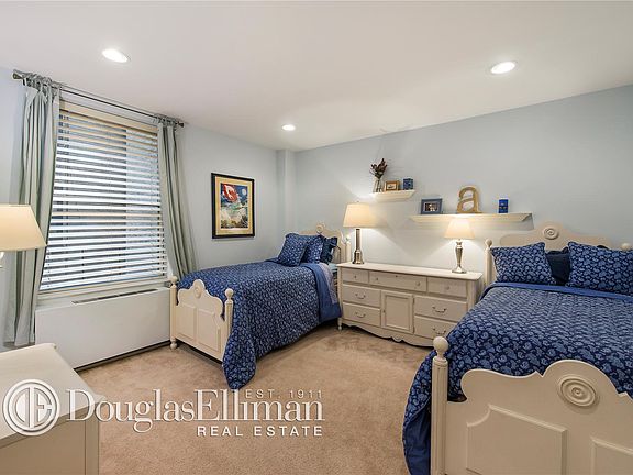 4th image of 112 E 83rd St APT 3A