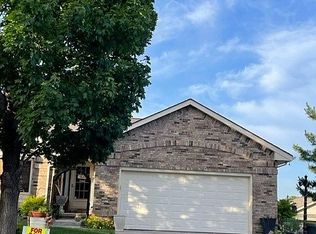 5554 Moor Dr, Lincoln, NE 68516