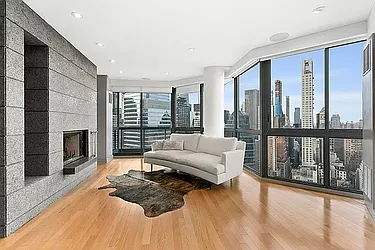 Rented by New York Casas Ltd.