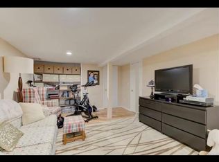 346 Bernice Dr #B, East Meadow, NY 11554