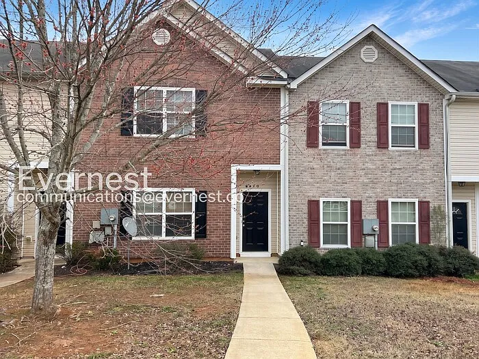 Building Photo - 8640 Thomas Ln