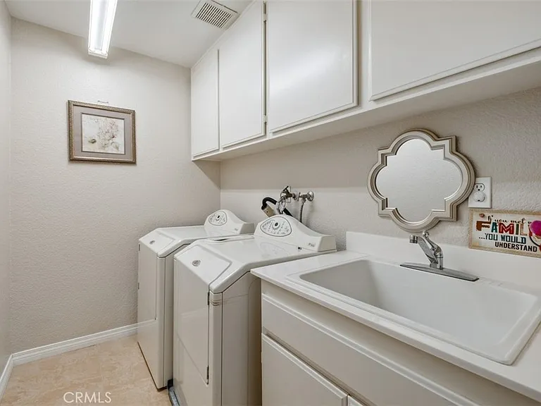 151 Church Pl — Photo 22