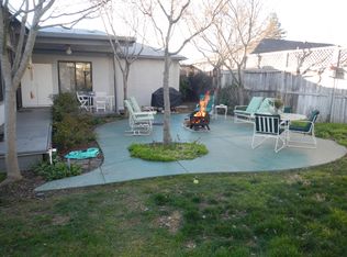 906 Harold Ln, Healdsburg, CA 95448