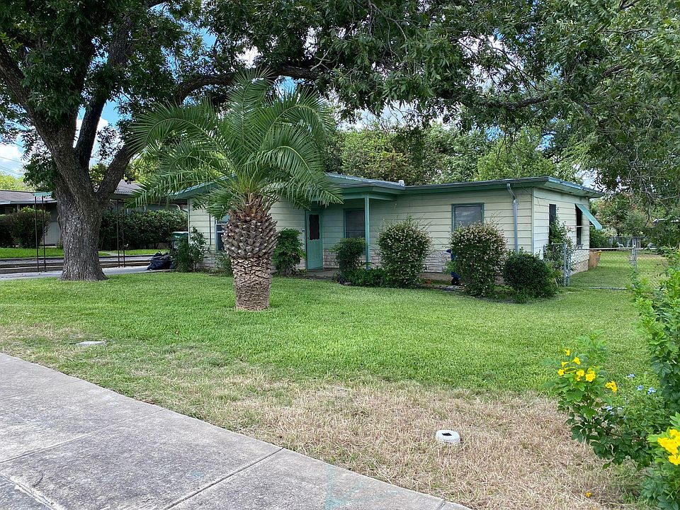 1st image of 215 Riverdale Dr