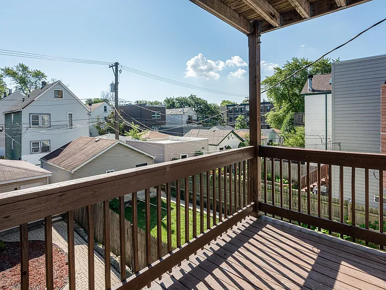 1715 N Talman Ave — Photo 15