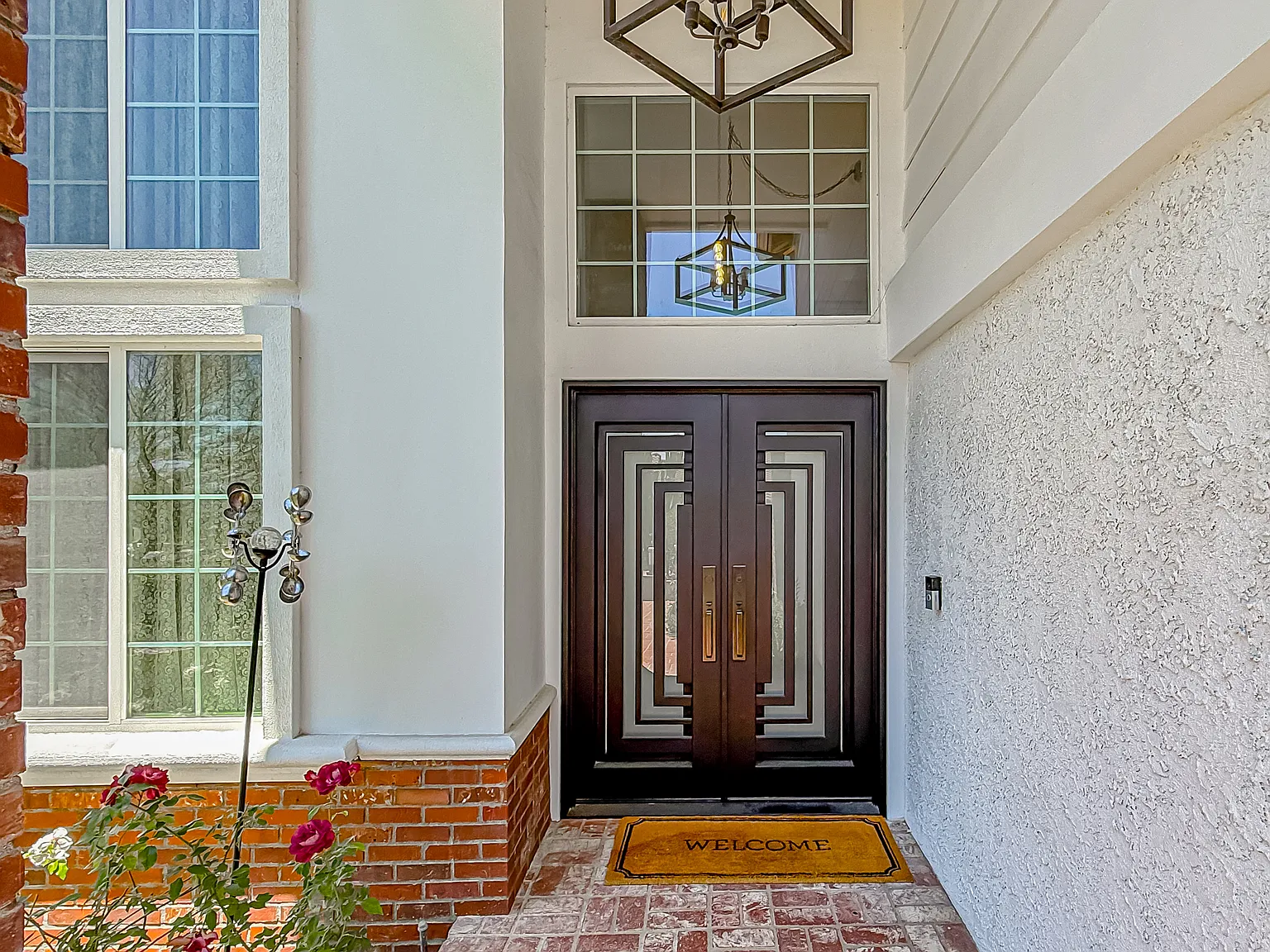 4 bed, 3037 sqft, $6,200 — Photo 2