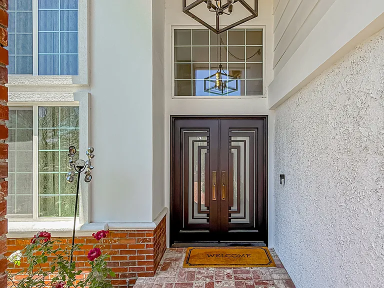 2111 Peak Pl — Photo 2