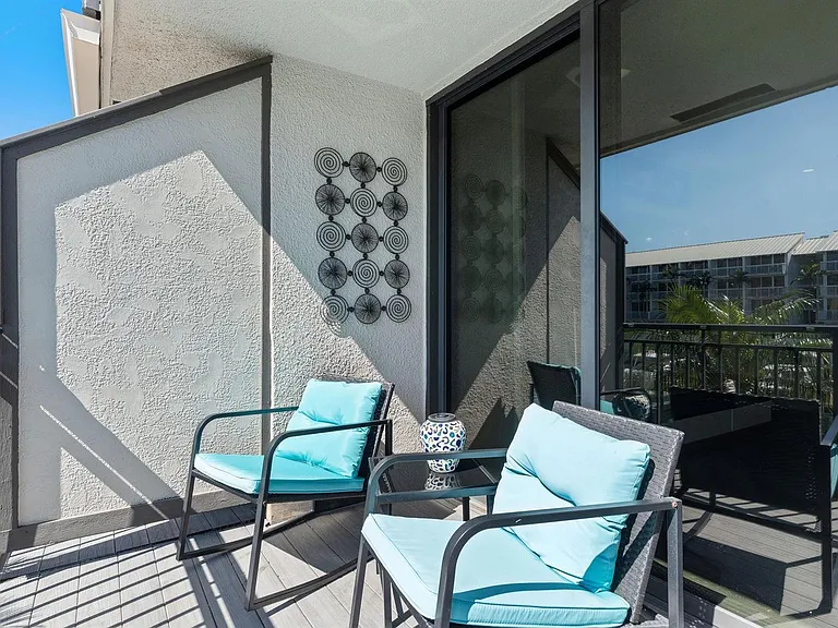 16 Portside Dr #16C — Photo 53