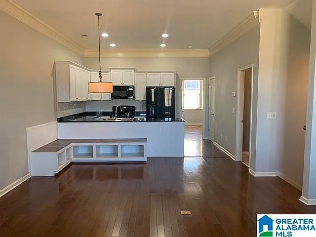2074 Ross Park Way — Photo 1