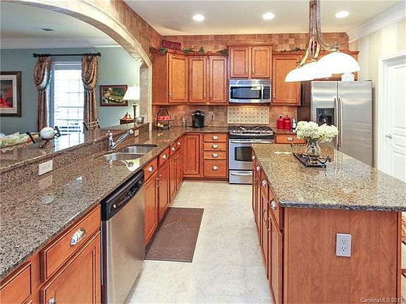 4th image of 2078 Hartwell Ln