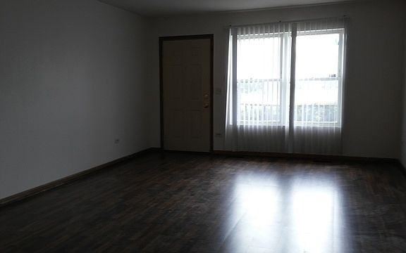 2nd image of 3040 141st St